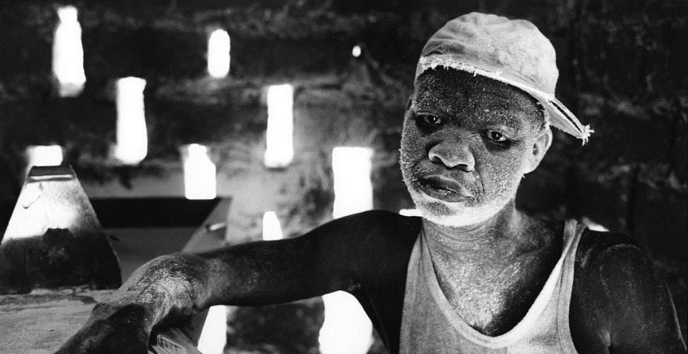 Paolo Solari Bozzi cattura sguardi ed emozioni nel libro fotografico “Zambian Portraits”, in esposizione a Milano