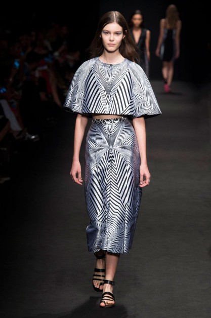 defile-byblos-milano-printemps-ete-2016-milan-look-12