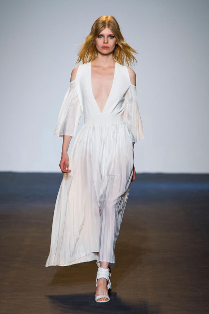 defile-costume-national-printemps-ete-2016-milan-look-12