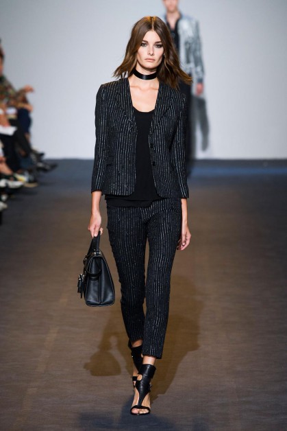 defile-costume-national-printemps-ete-2016-milan-look-27