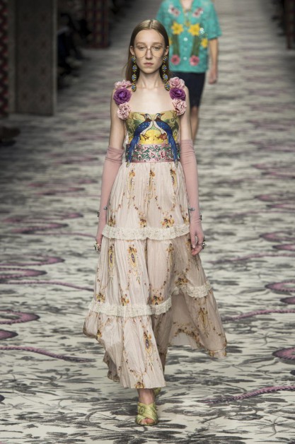 defile-gucci-printemps-ete-2016-milan-look-18