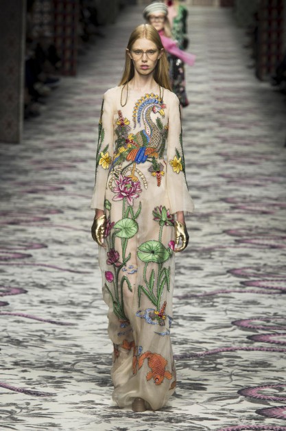 defile-gucci-printemps-ete-2016-milan-look-44