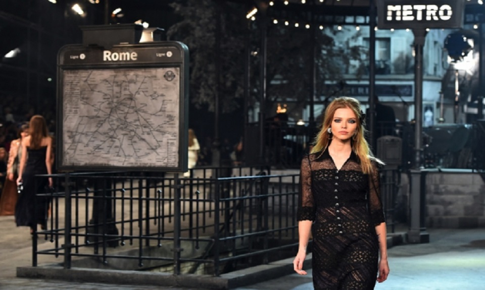 Chanel Métiers d’Arts: una parigina a Roma