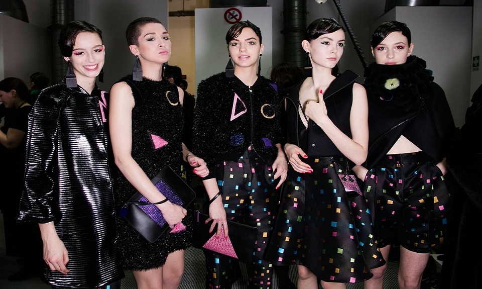 Emporio Armani: opulente geometrie e bon-ton in passerella a Milano