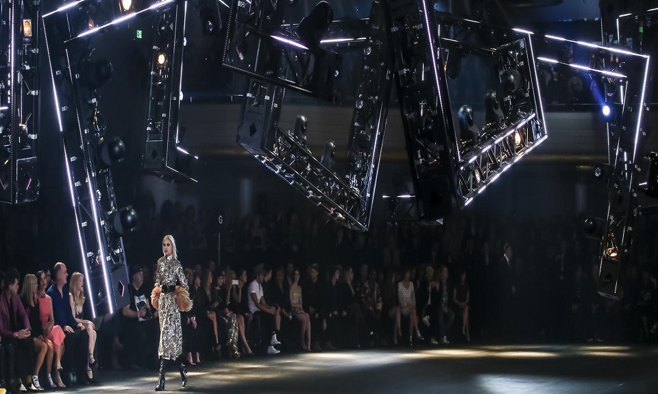 Parata di stelle per il défilé Saint Laurent tenutosi a Los Angeles