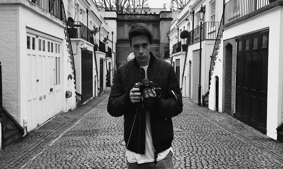 Burberry: Brooklyn Beckham fotografo per la campagna Brit