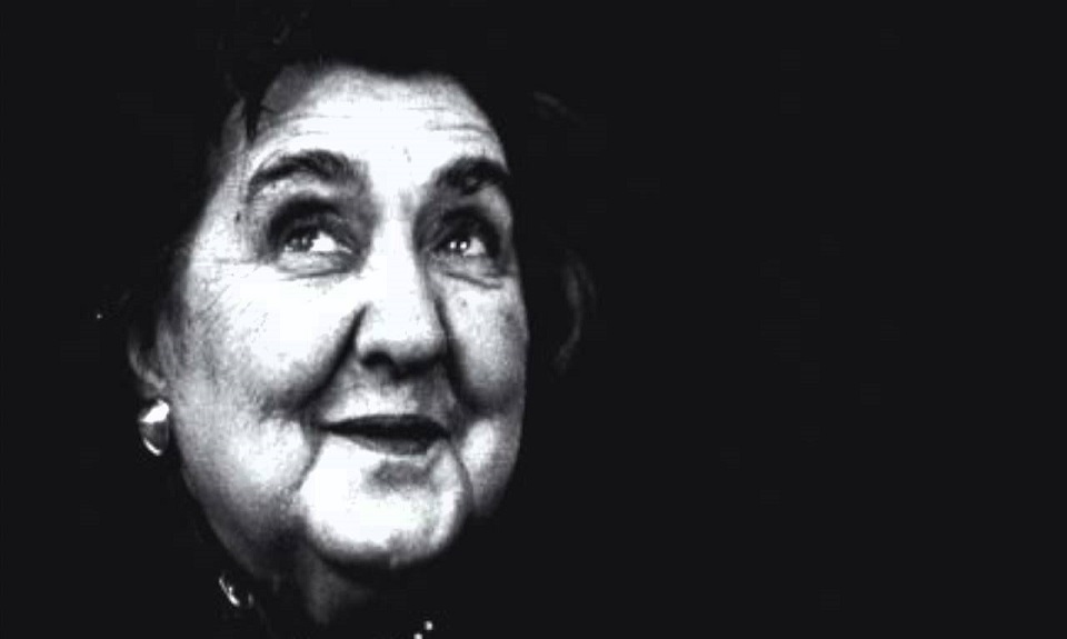 Alda Merini. La “Poetessa dei Navigli” oggi avrebbe compiuto ottantacinque anni