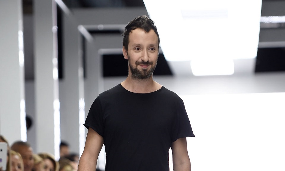 Saint Laurent: confermata la nomina di Anthony Vaccarello alla direzione creativa della maison