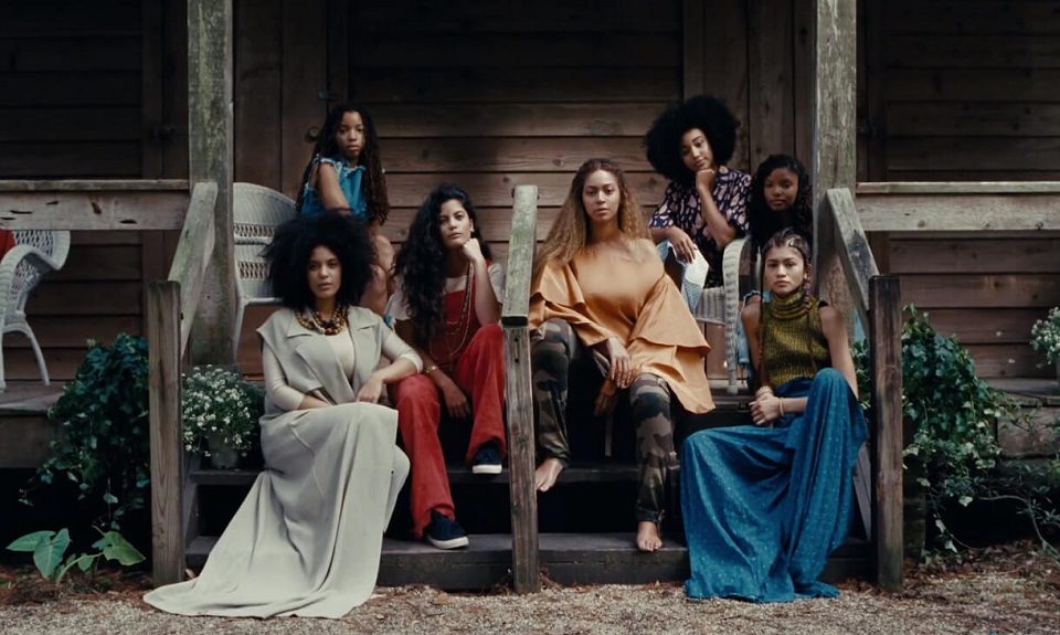 Beyoncé lancia “Lemonade”: un visual album inatteso e autobiografico