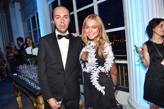 Lindsay Lohan in abito Francesco Scognamiglio (fonte vanitifair)
