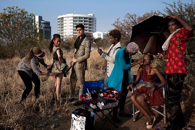 Il glam della moda africana vista da Per-Anders Pettersson (fonte proof.nationalgeographic.com)
