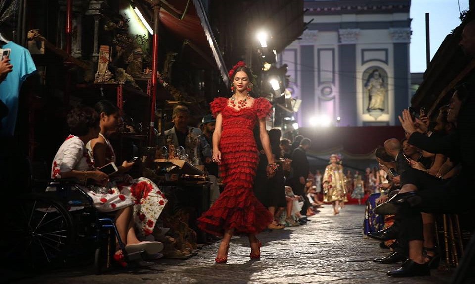 Dolce & Gabbana. Sfarzo tra sacro e profano a Napoli
