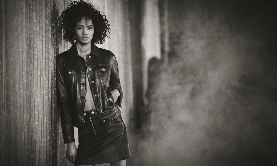 Calvin Klein firma una capsule collection per Mytheresa