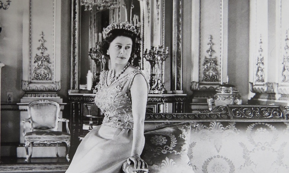 Il guardaroba di Elisabetta II in mostra