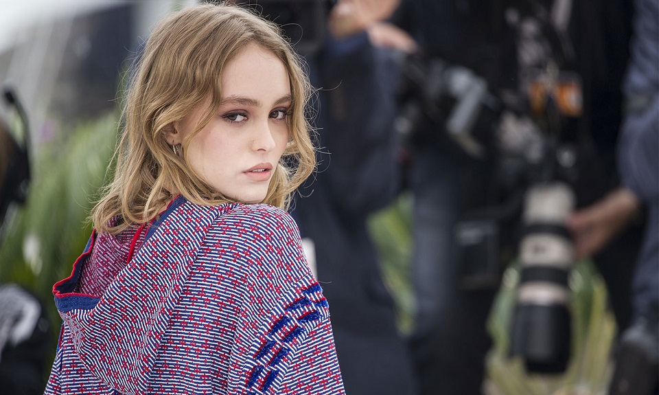 Chanel. Lily Rose Depp volto della fragranza Chanel n°5