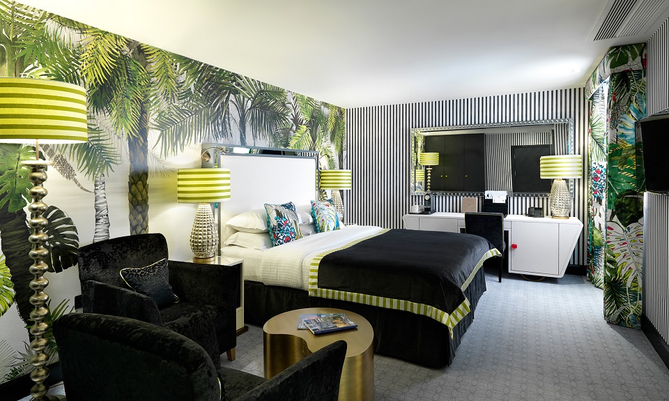 Christian Lacroix “veste” l’hotel Mandeville di Londra