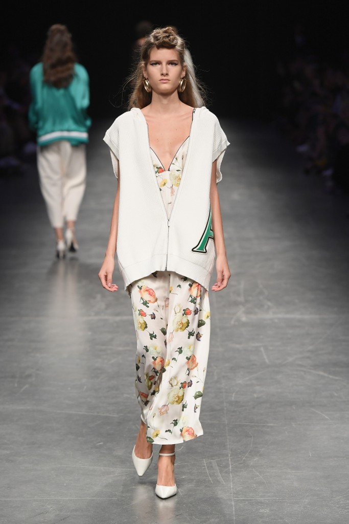 MILAN, ITALY - SEPTEMBER 22:  A model walks the runway at the Anteprima show during Milan Fashion Week Spring/Summer 2017 on September 22, 2016 in Milan, Italy.  (Photo by Venturelli/Getty Images for ANTEPRIMA)