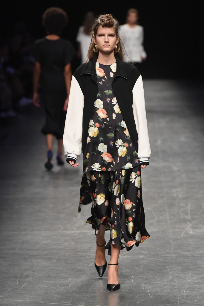 MILAN, ITALY - SEPTEMBER 22:  A model walks the runway at the Anteprima show during Milan Fashion Week Spring/Summer 2017 on September 22, 2016 in Milan, Italy.  (Photo by Venturelli/Getty Images for ANTEPRIMA)