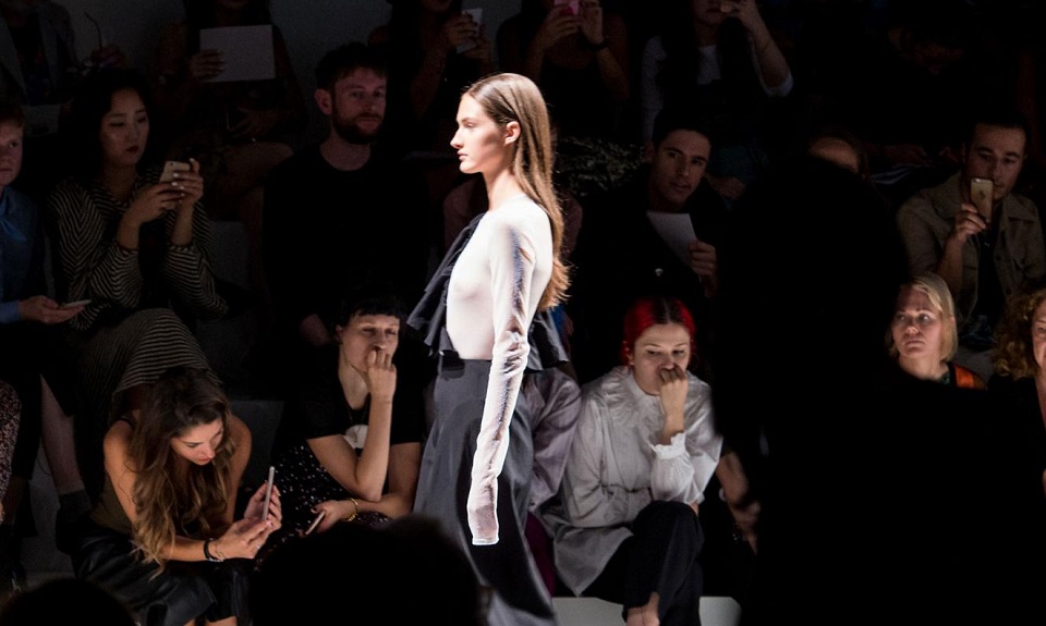 KRIZIA: INIZIA L’ERA ZHU CHONGYUN