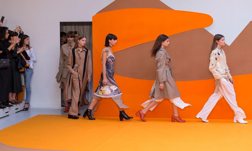 Note grunge in passerella da Aalto