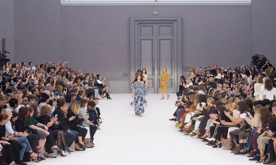 Chic à la française in passerella da Chloé