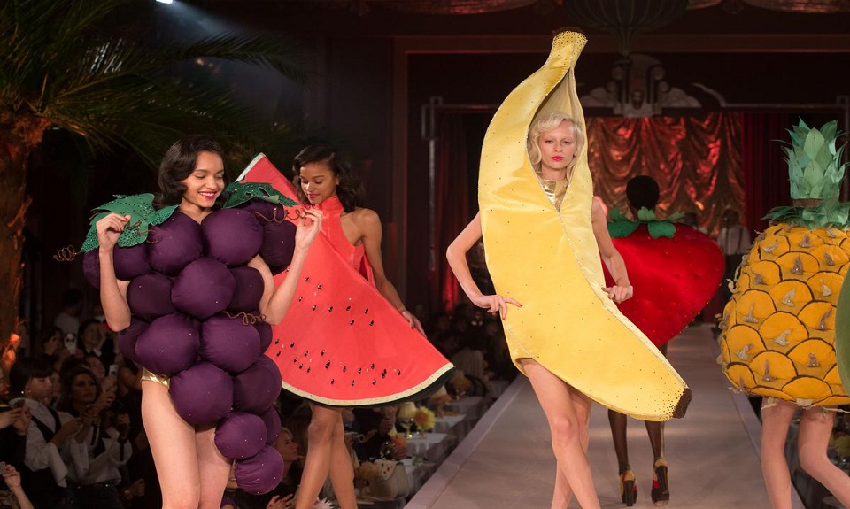 Charlotte Olympia omaggia Carmen Miranda