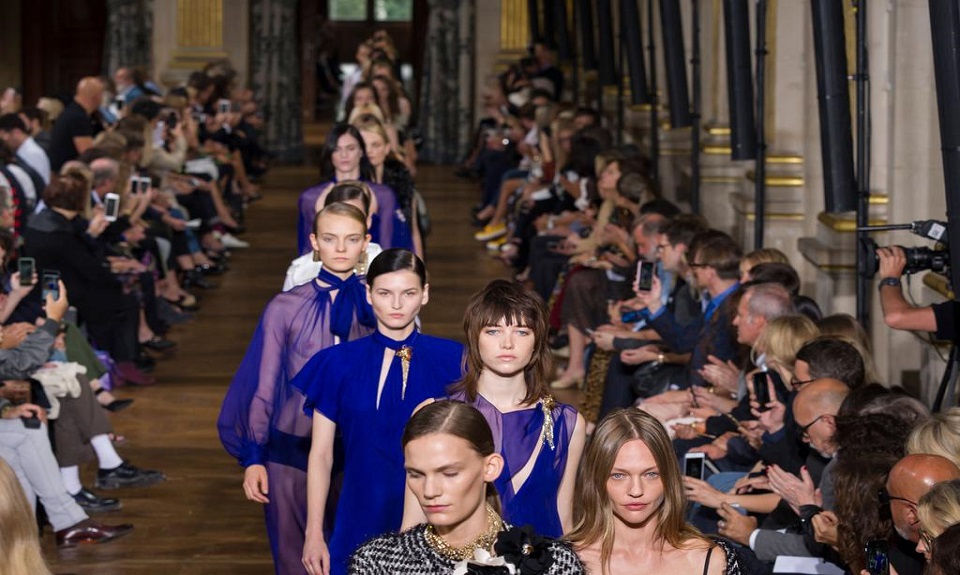 Lanvin: non convince il debutto di Bouchra Jarrar