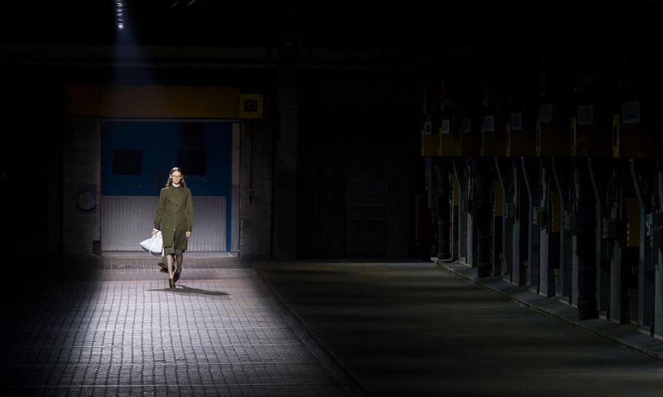 Austerità per Mulberry alla London Fashion Week