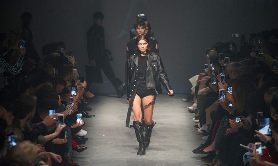 London Fashion Week: la donna guerriera di Versus Versace