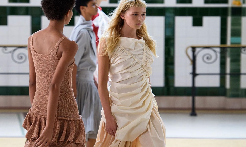 L’eleganza oversize di Lemaire