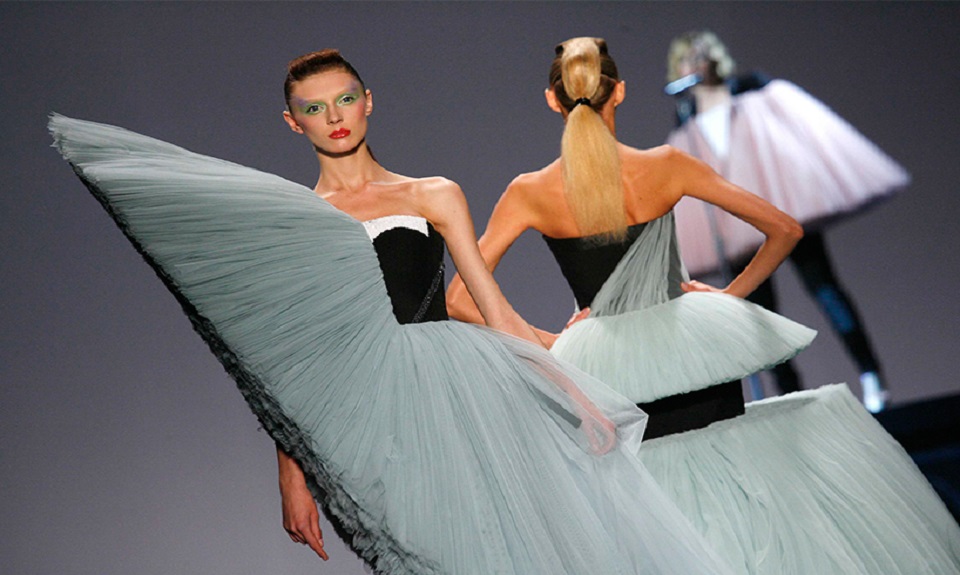 In mostra al MET “Masterworks: Unpacking Fashion”