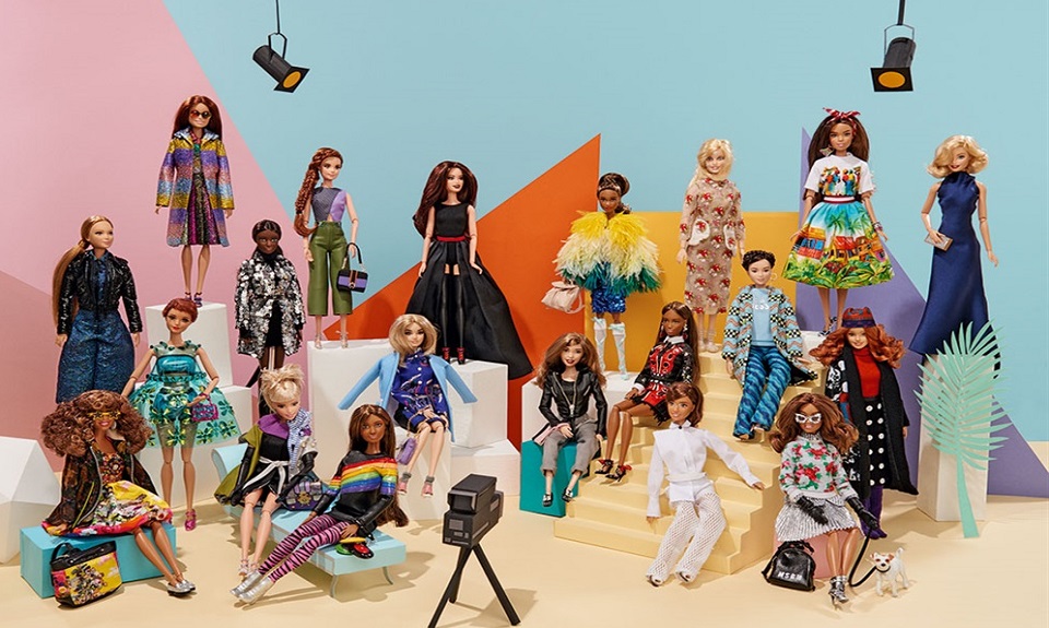Barbie: 20 designer creano una collezione per Yoox