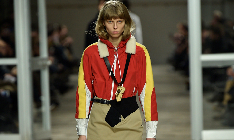 Romanticismo in chiave streetwear per Tim Coppens