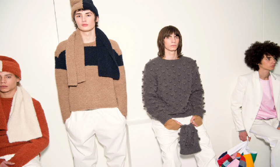 Lou Dalton incanta Londra tra joie de vivre e suggestioni knitwear