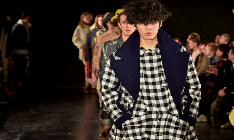 L’eccentrico decostruttivismo di Alex Mullins