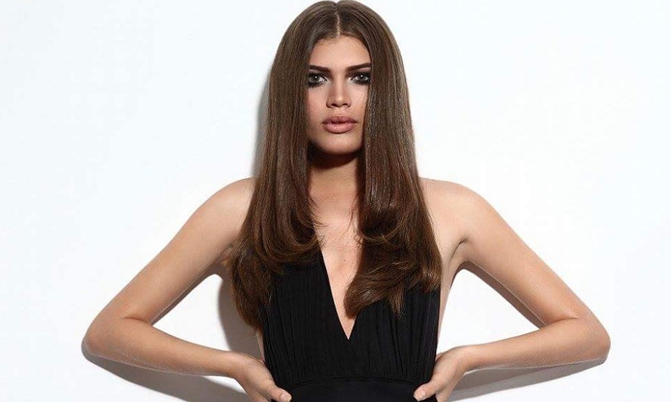 Valentina Sampaio : la prima modella trans sulla cover di Vogue Paris