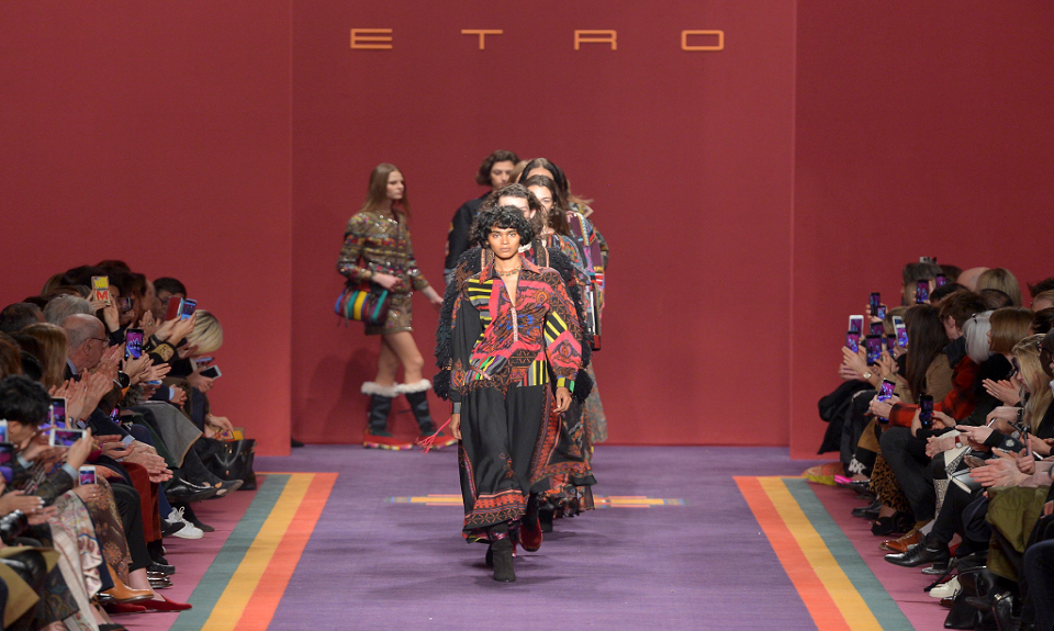 Milano Moda Donna: Etro celebra la fratellanza universale