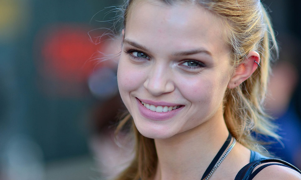 Josephine Skriver: chi è la supermodella nata in provetta