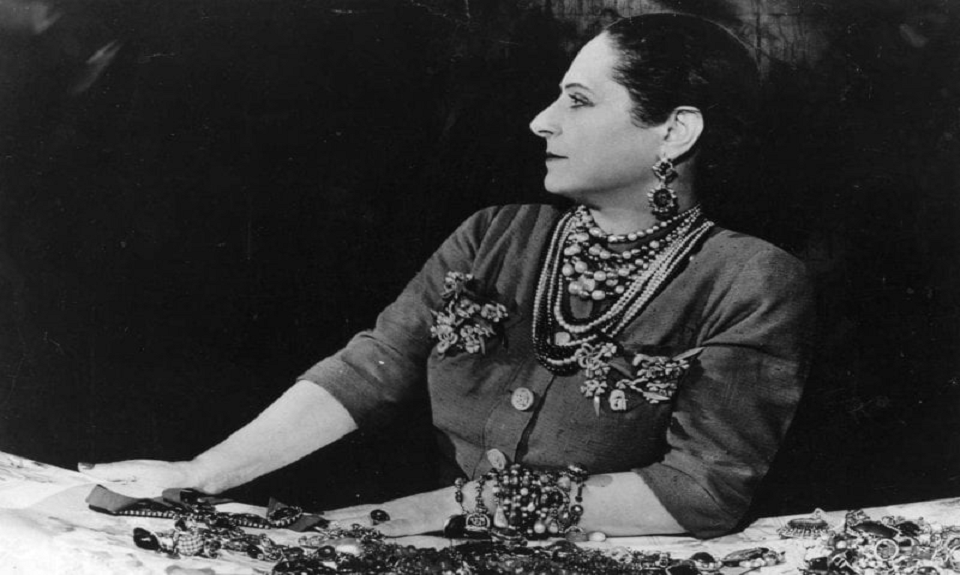 Un volume esclusivo racconta Helena Rubinstein