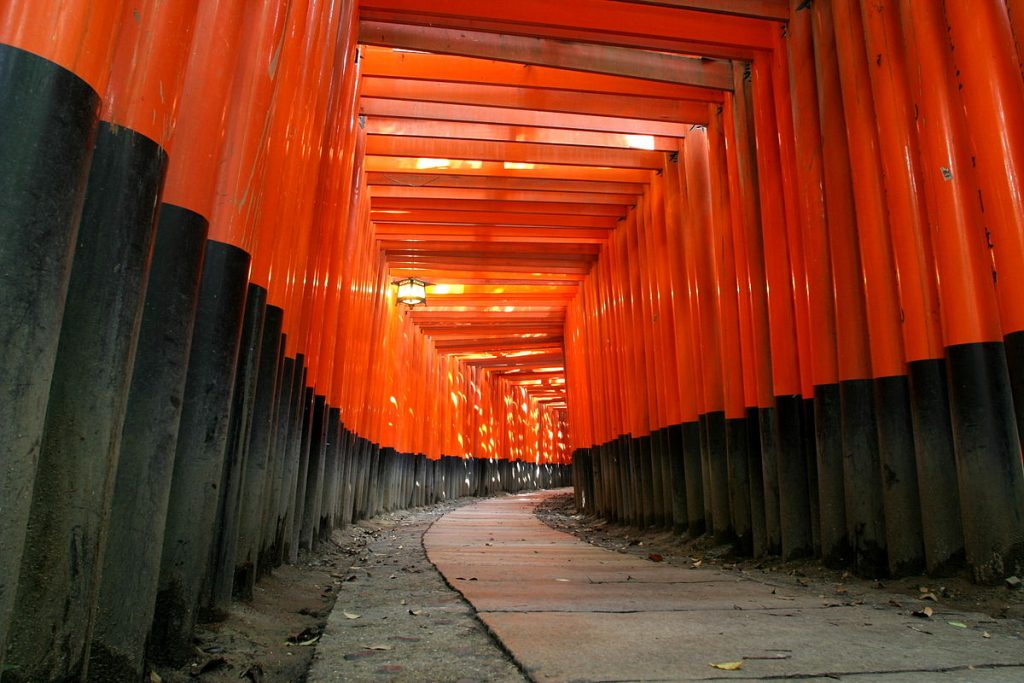 1200px-KyotoFushimiInariLarge