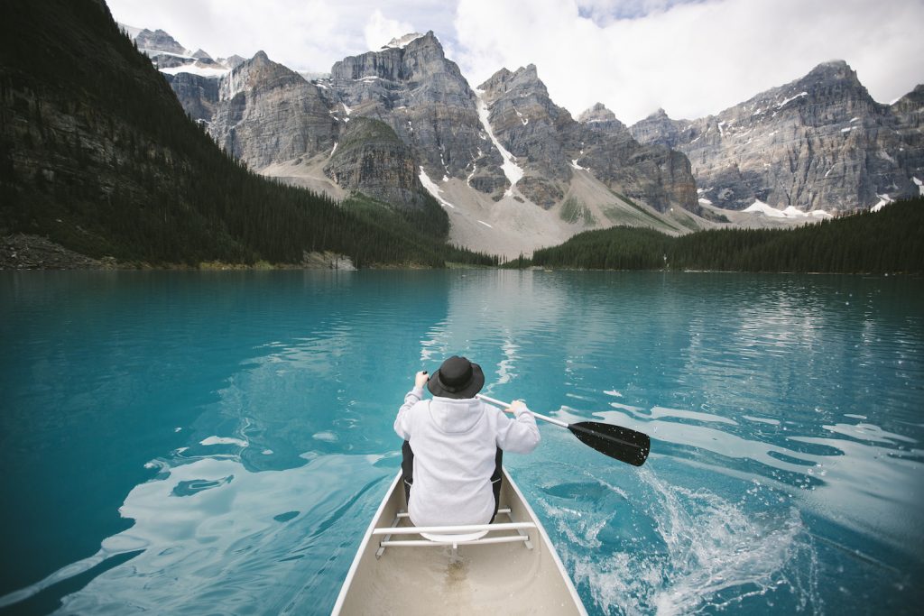 TC_MoraineLake_c150004_002