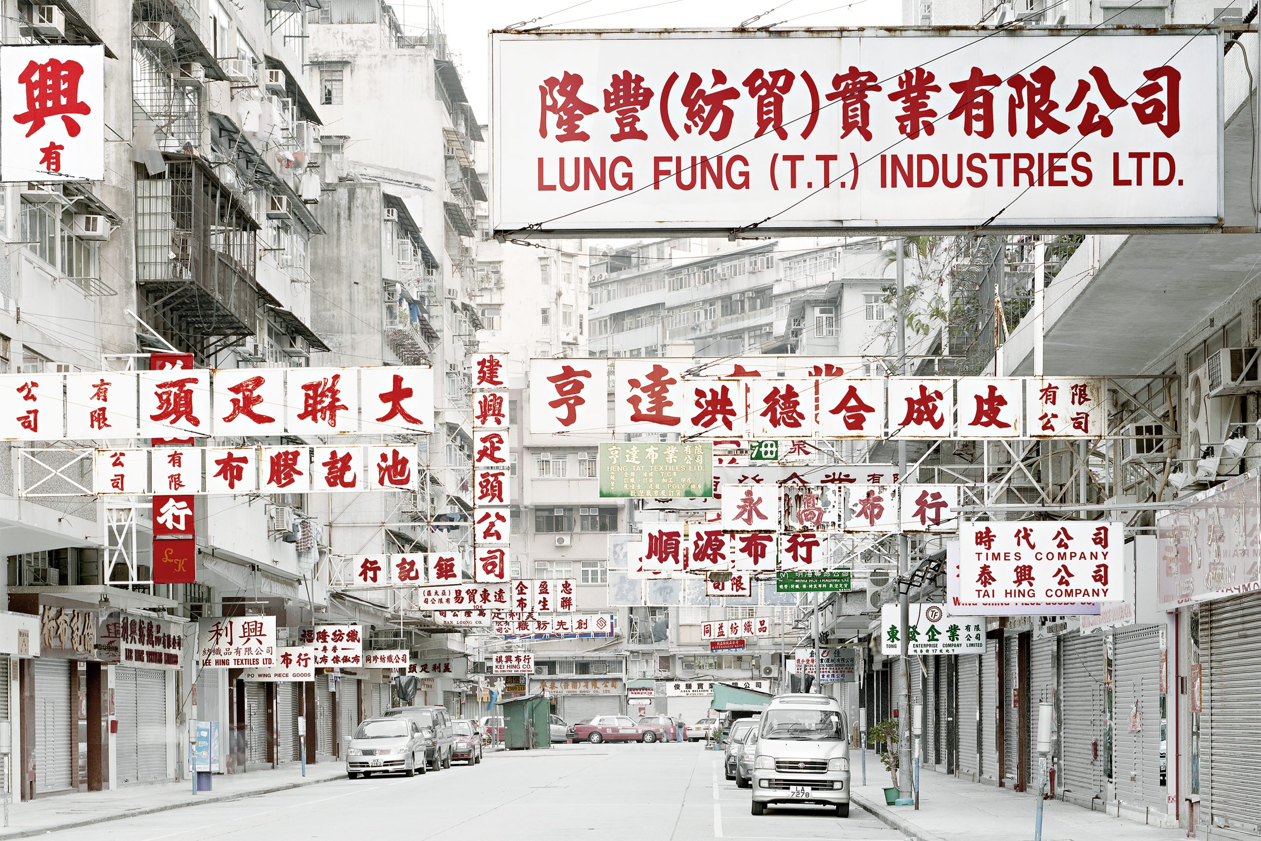 100 fotografi per Bergamo, la raccolta fondi lanciata da Perimetro