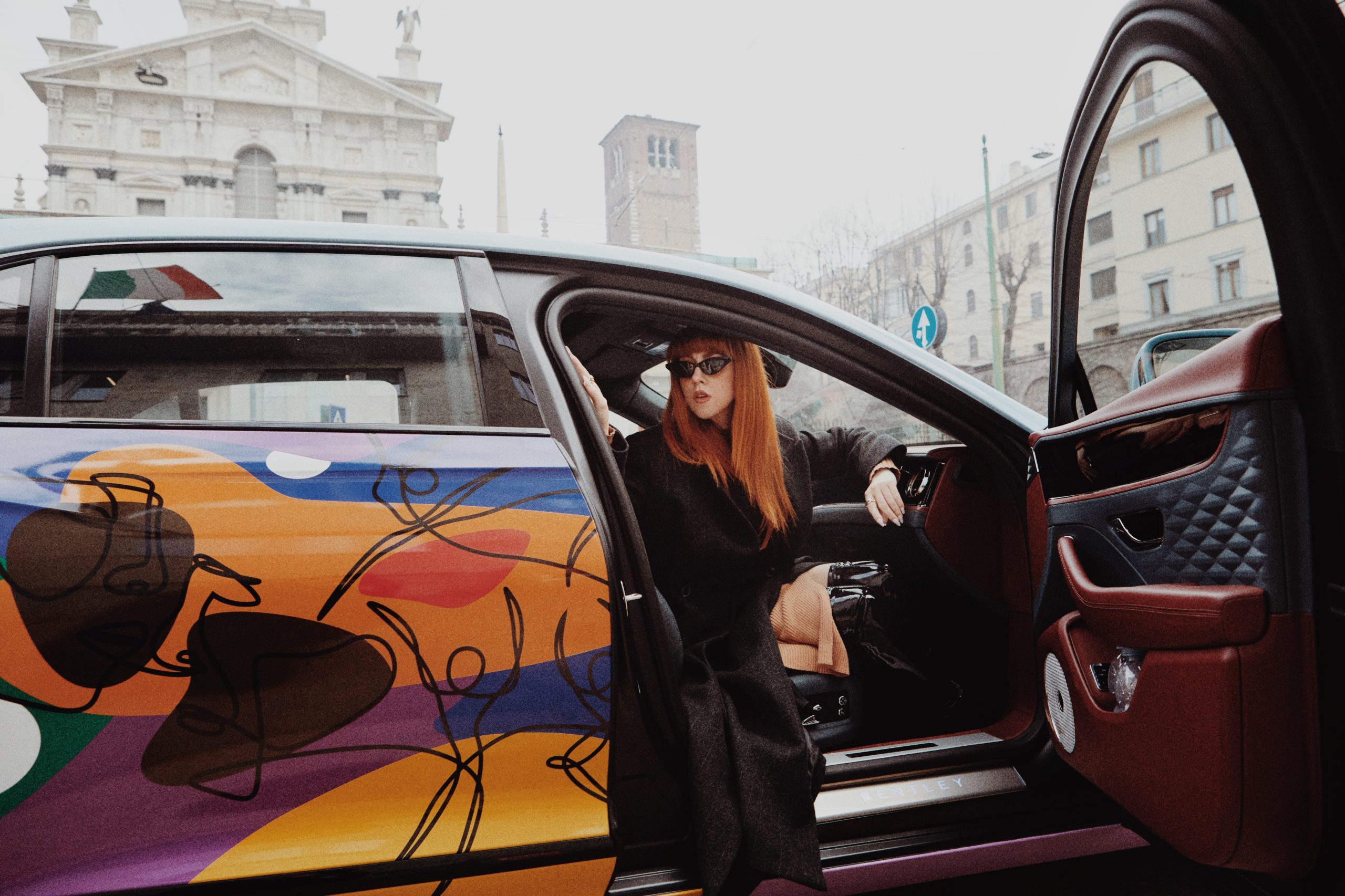 BENTLEY MOTORS ALLA MILANO FASHION WEEK 2023 CON MIRIAM DE NICOLO’, DIRETTORE E FONDATORE DI SNOB