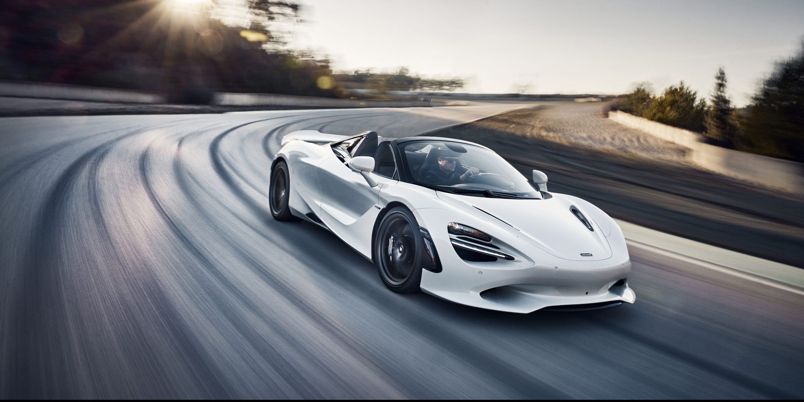 La nuova McLaren 750S: eccelse prestazioni da supercar, per sensazioni uniche