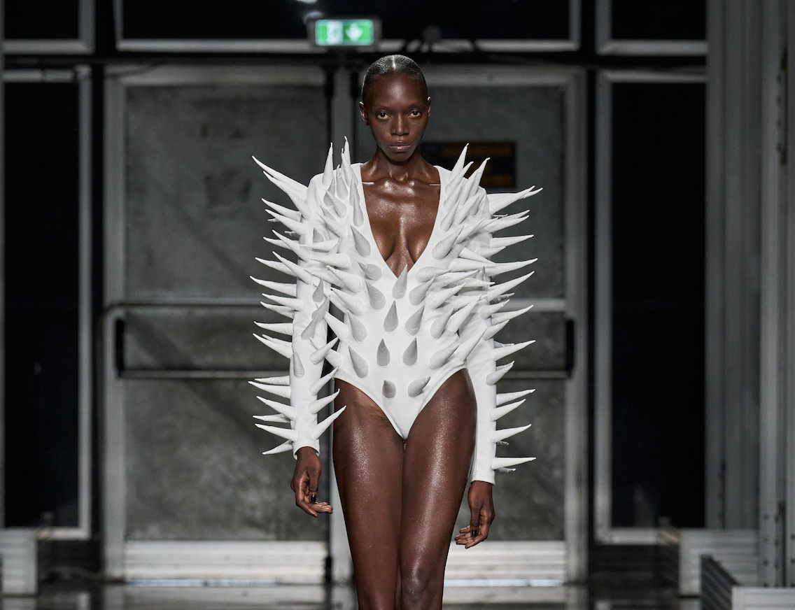 Annakiki SS 2024 – L’Evoluzione Post-Futurista