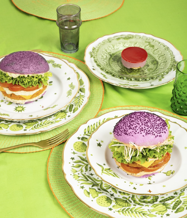Flower Burger festeggia 8 anni di colore e gusto