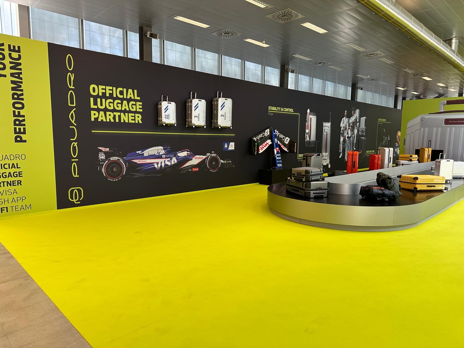 Installazione ad alta performance per la Piquadro Lounge al Salone del Mobile 2024