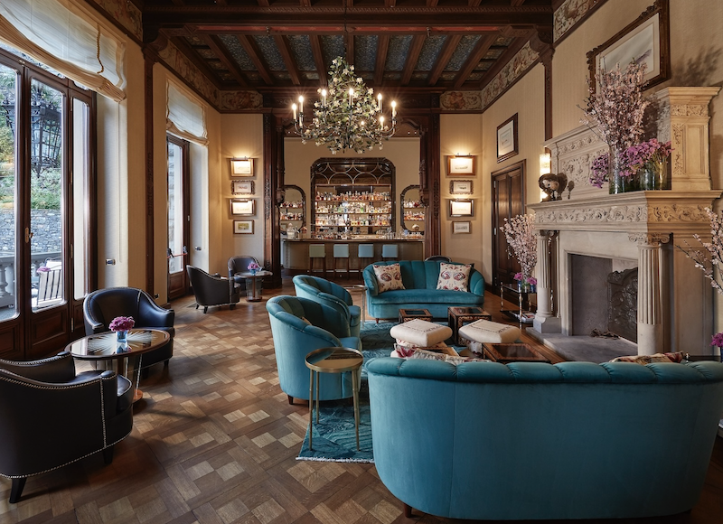 Aperitivo vista lago al Mandarin Oriental Lago di Como, il viaggio italiano della nuova drink list